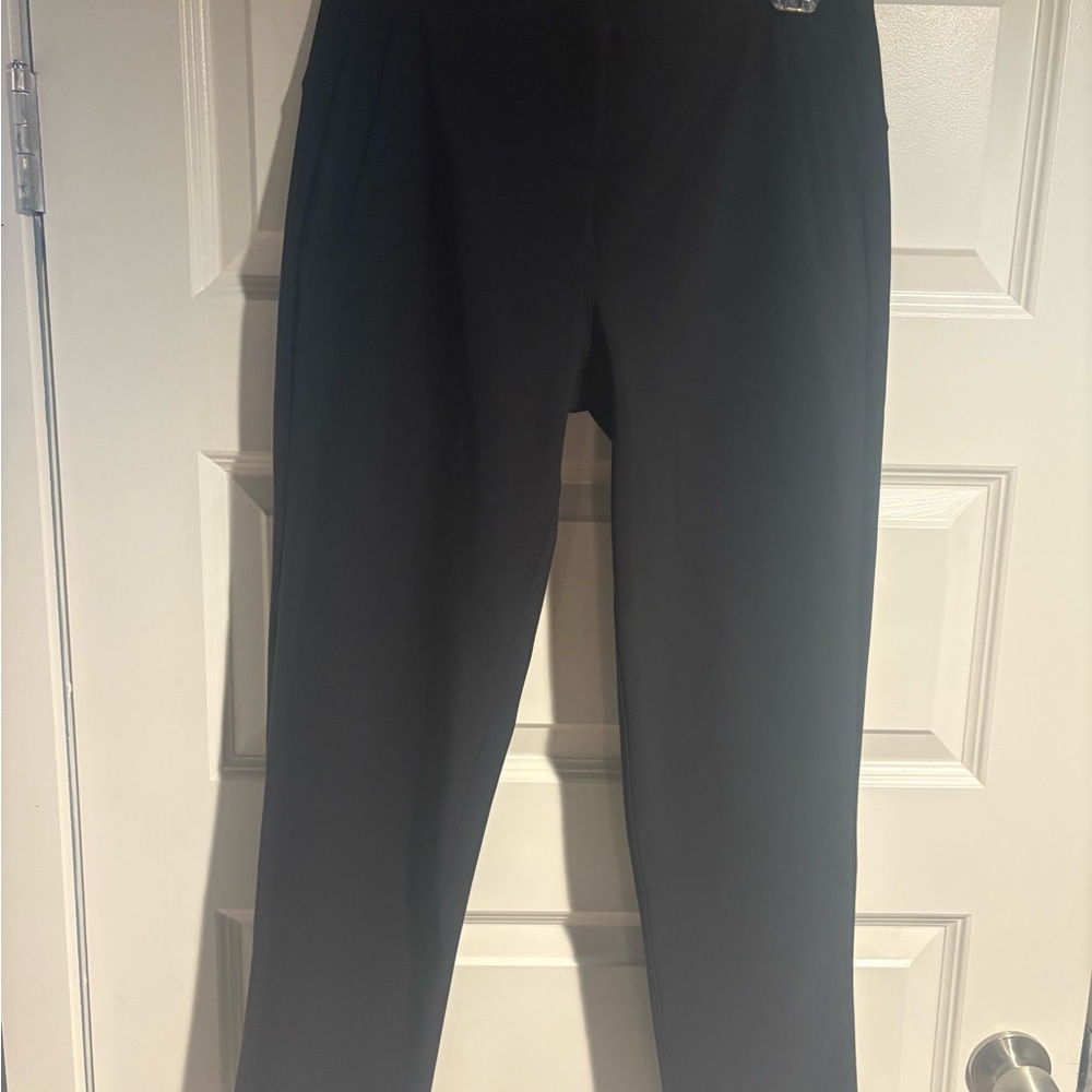 Lululemon Athletica Women's Black Cropped Pants